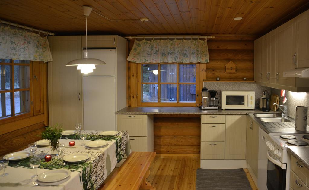 Lomapesae Cottages Pertunmaa Habitación foto