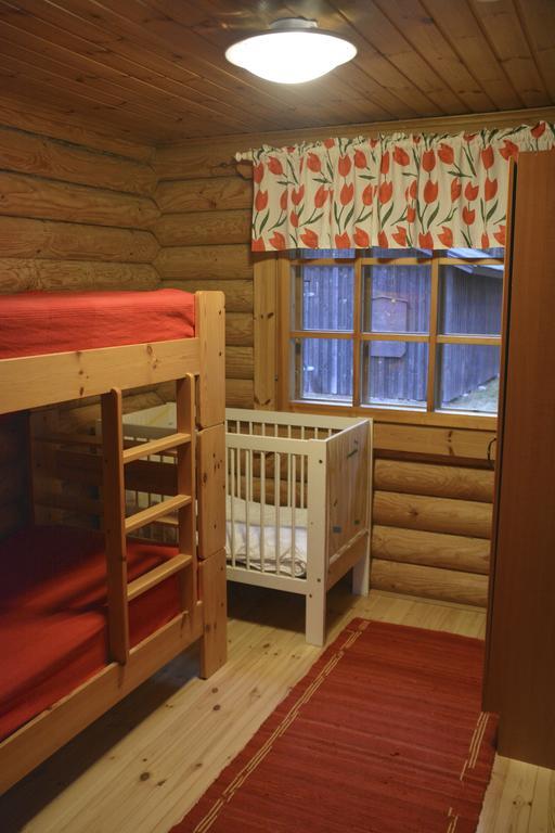 Lomapesae Cottages Pertunmaa Habitación foto