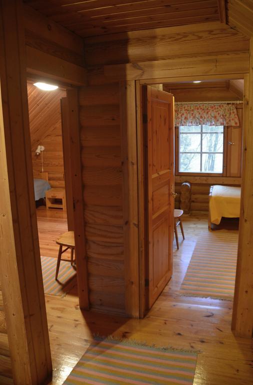 Lomapesae Cottages Pertunmaa Habitación foto
