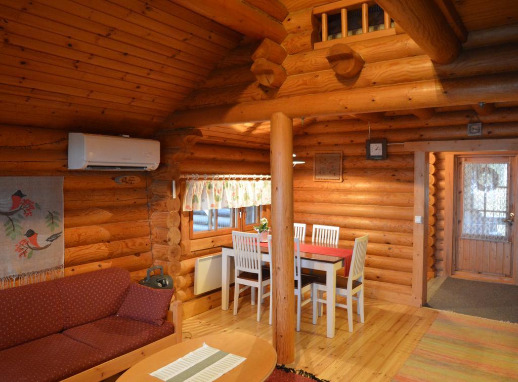 Lomapesae Cottages Pertunmaa Habitación foto