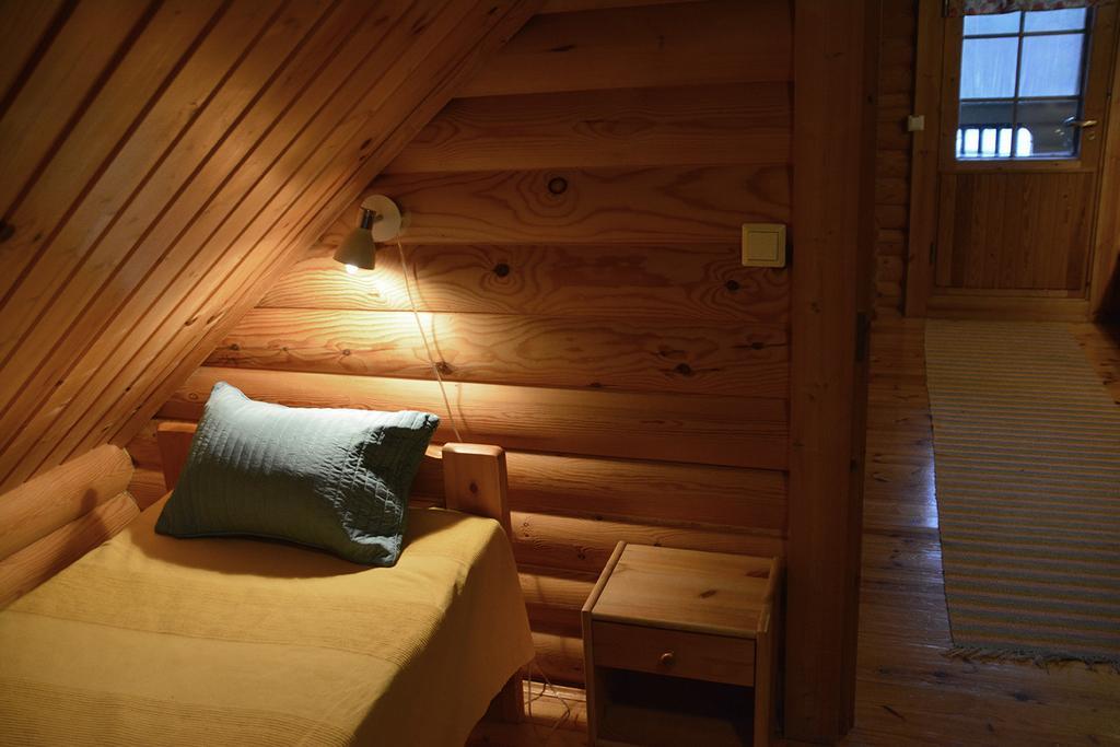 Lomapesae Cottages Pertunmaa Habitación foto