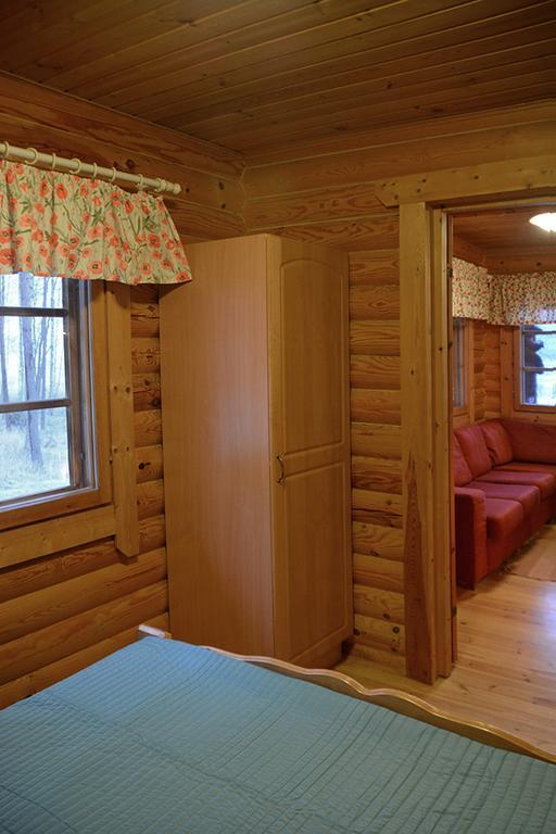 Lomapesae Cottages Pertunmaa Habitación foto